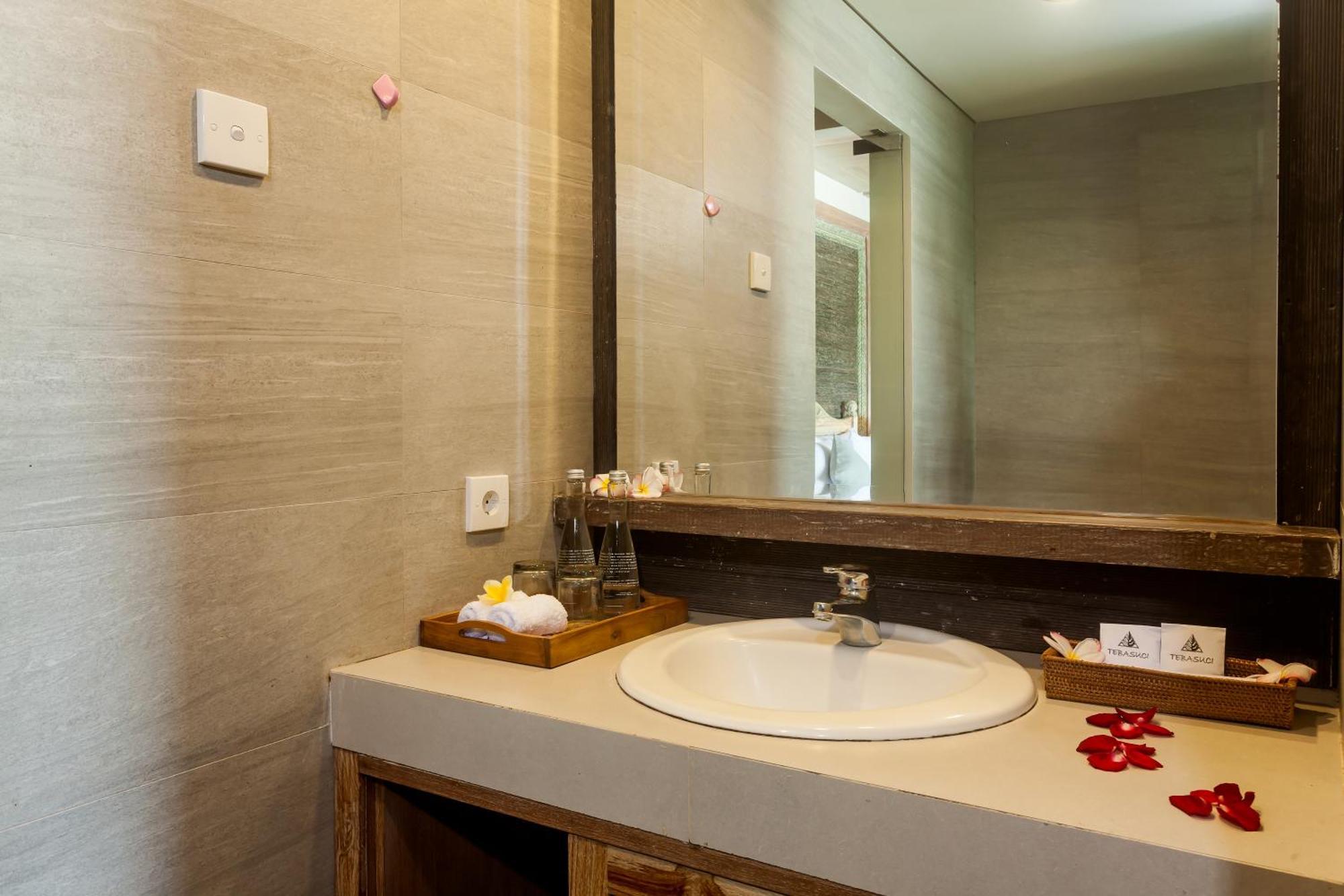 Teba Suci Suite And Villas Ubud  Exterior photo